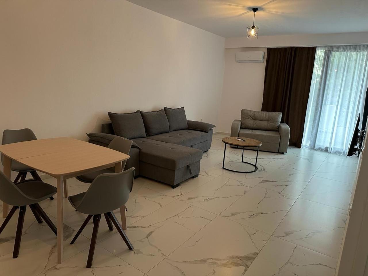Sunrose Residences Sarandë Exteriör bild