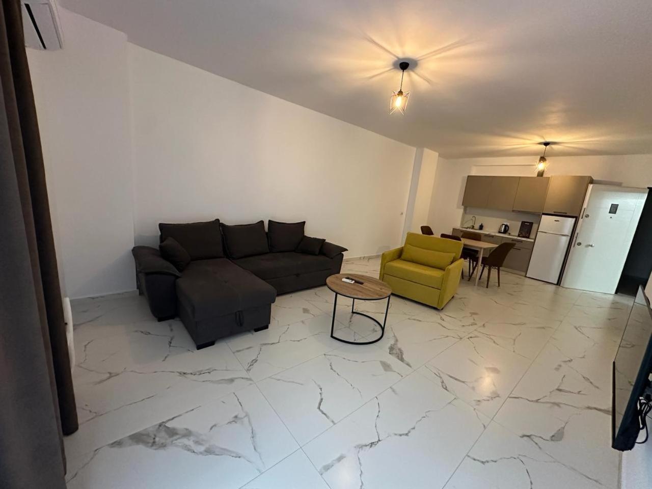 Sunrose Residences Sarandë Exteriör bild