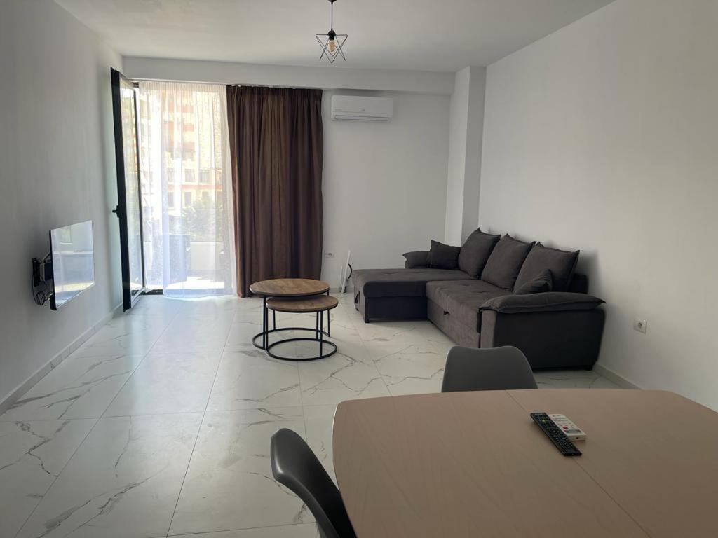 Sunrose Residences Sarandë Exteriör bild