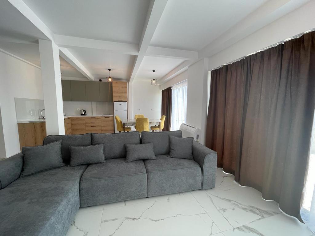 Sunrose Residences Sarandë Exteriör bild