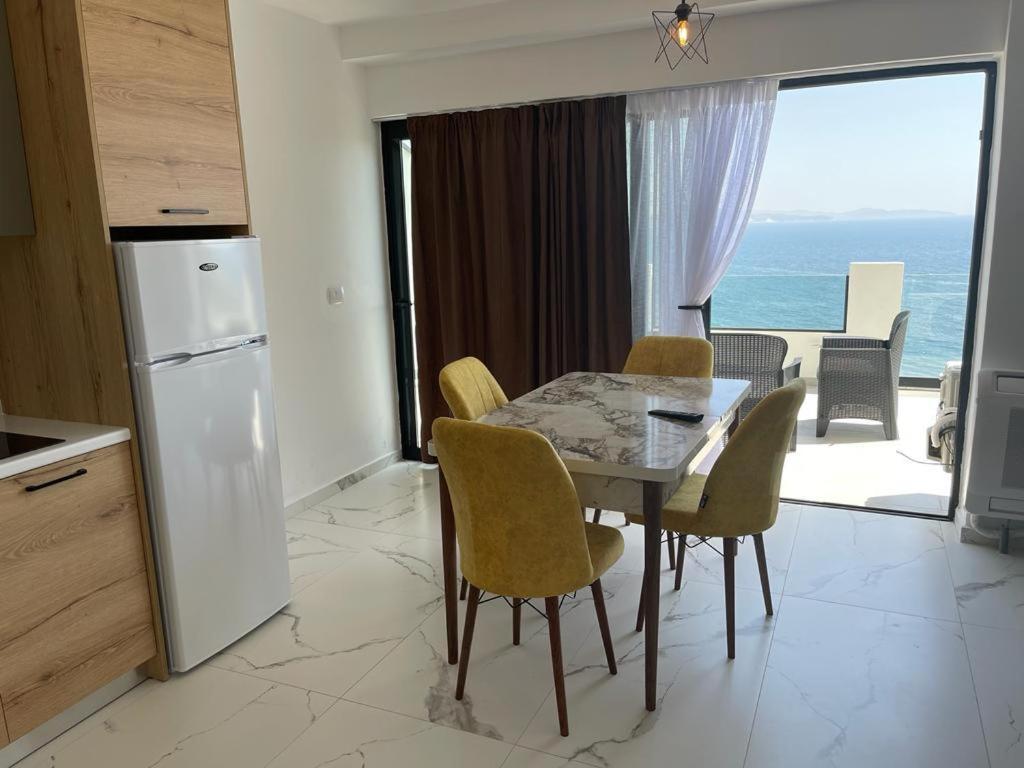 Sunrose Residences Sarandë Exteriör bild
