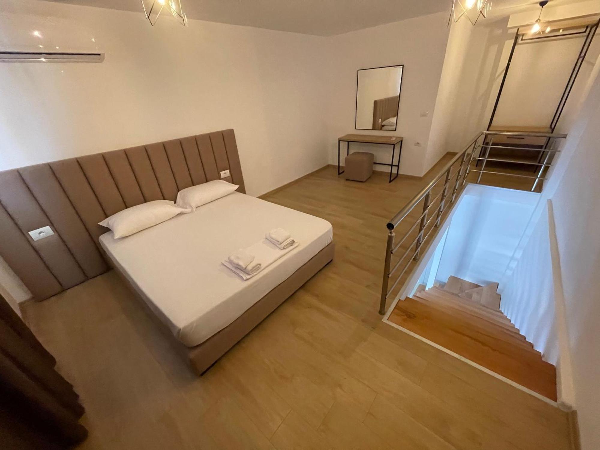 Sunrose Residences Sarandë Exteriör bild